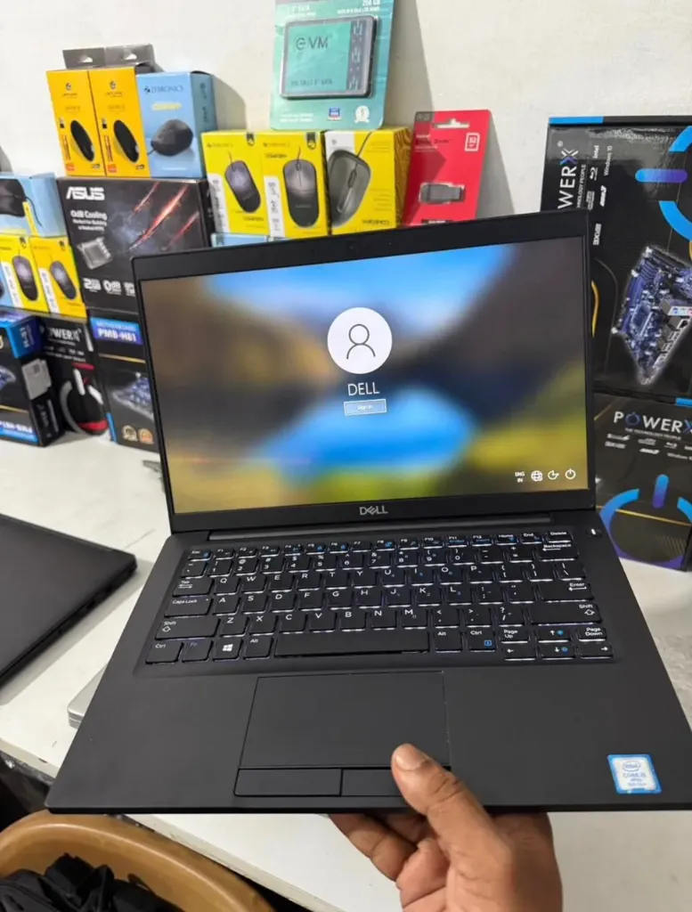 Dell Latitude 7390 i58th 8gb 256gb Nvme ssd (✔️ Laptop Pouch)