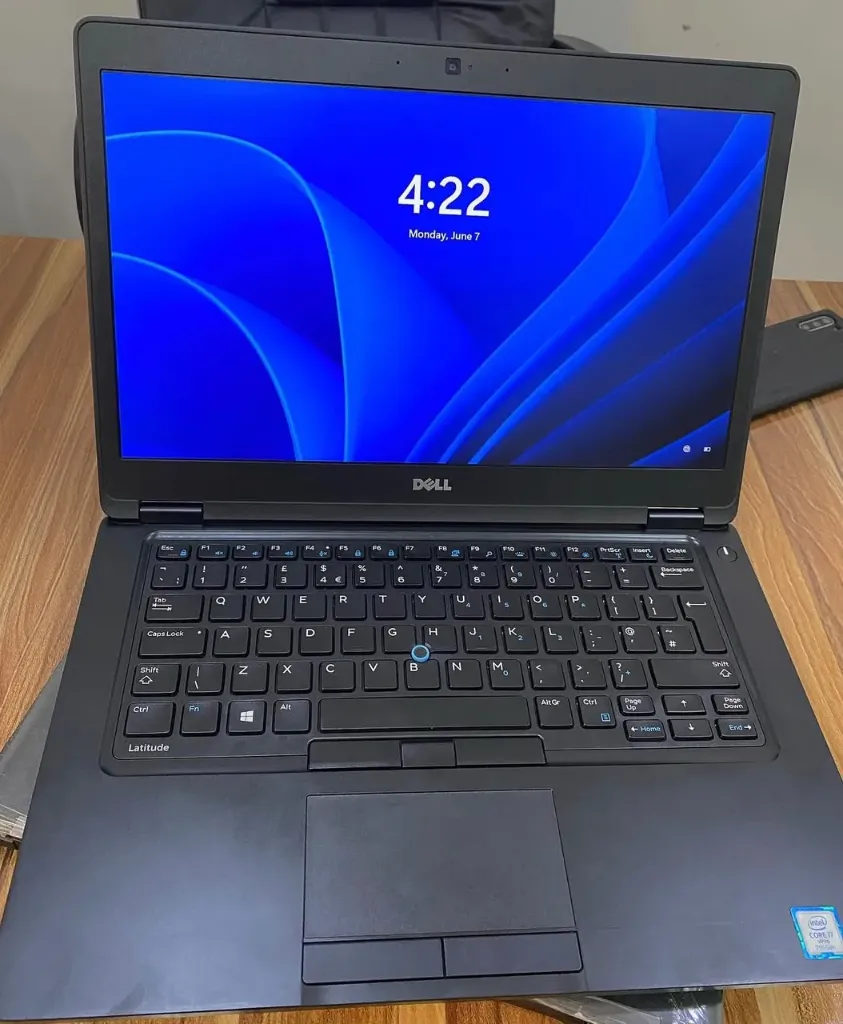 Dell 5480 i7 7th 8gb ,256gb Nvme SSD (✔️ Laptop Pouch)