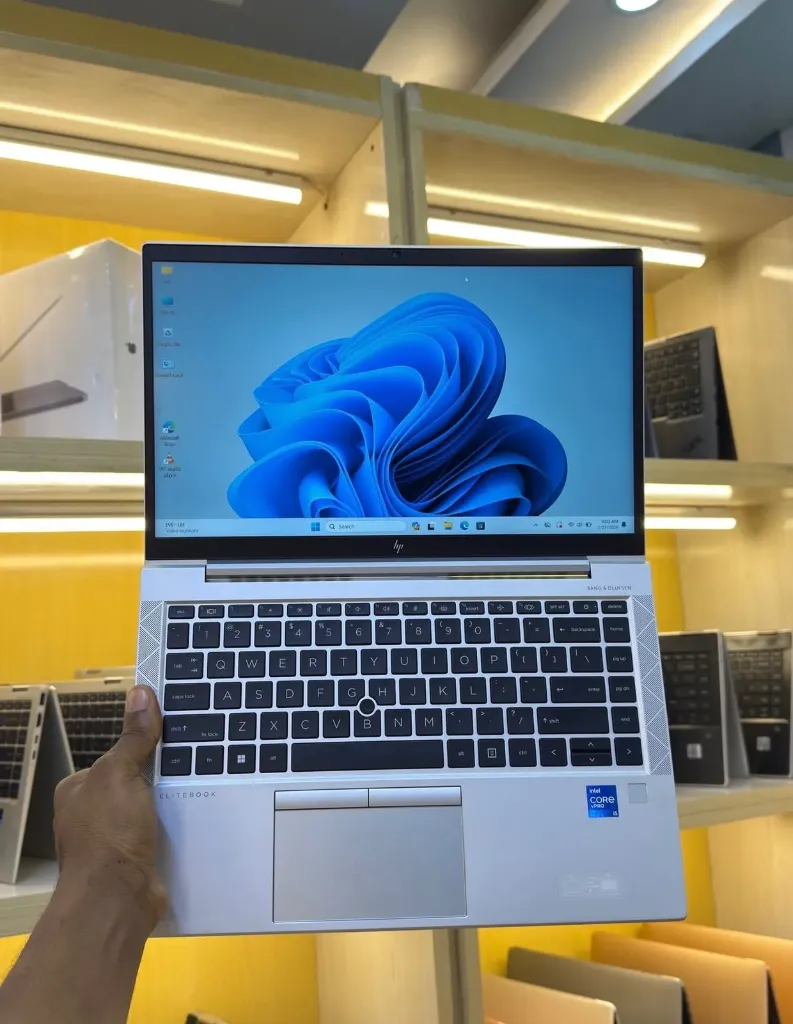 Hp Elitebook G8 i511th
