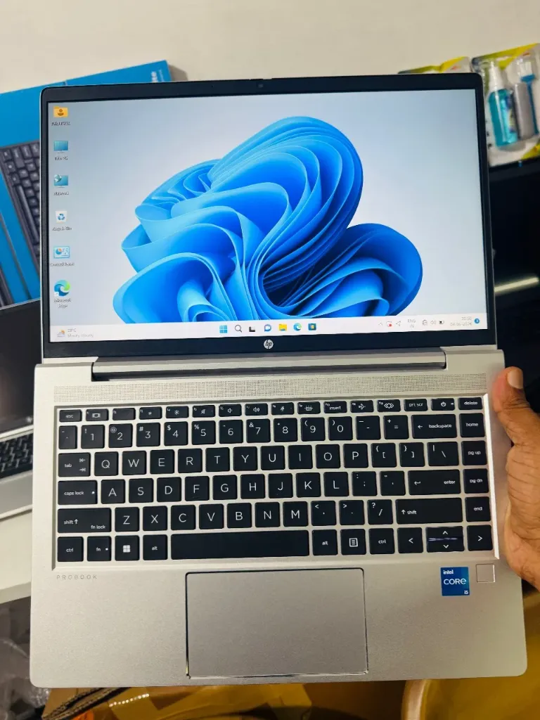Hp Probook 840 G8 i5 11th 8gb 256 Nvme (Laptopt Pouch)