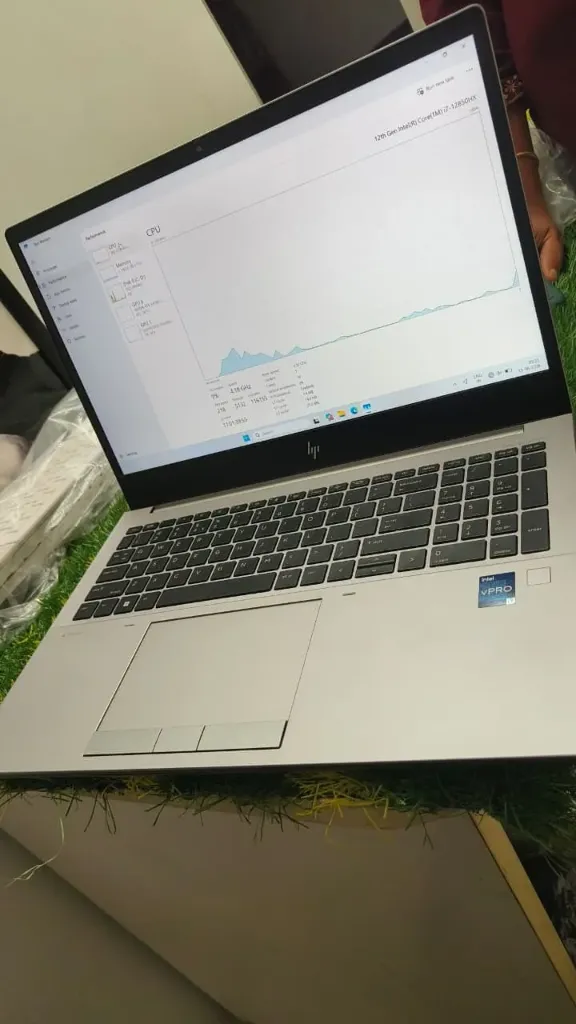 HP ZBOOK Fury 16 G9 MOBILE WORKSTAION (B4YT2AV)